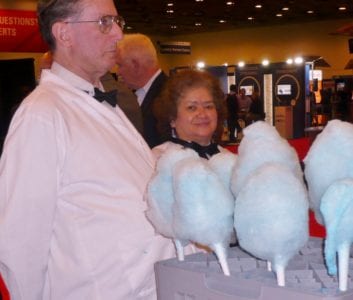 free-cotton-candy-for-passers-by-from-huron-consulting-group-750x637