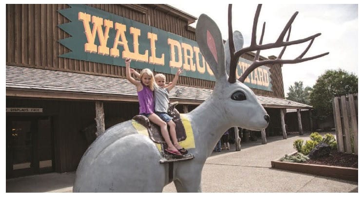 Wall-Drug-081_TheDeal_0118-