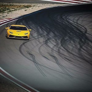 Speedway-Vegas-Lamborghini-on-track-
