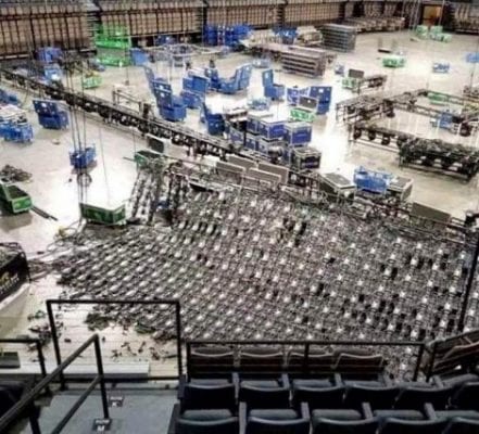 Rigging-world-Mandalay-Bay-video-wall-collapse-backside-view