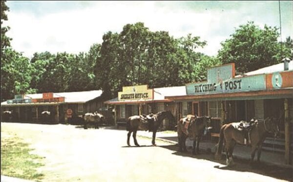 DEAL lodging dude ranch