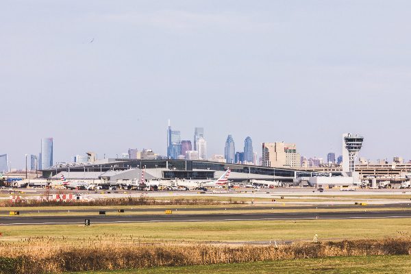 PHL airport snapshot 600x400