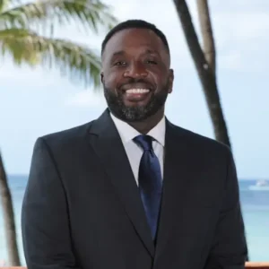 San Antonio Riverwalk Hotel Welcomes Chryssaldo Thomas as General Manager