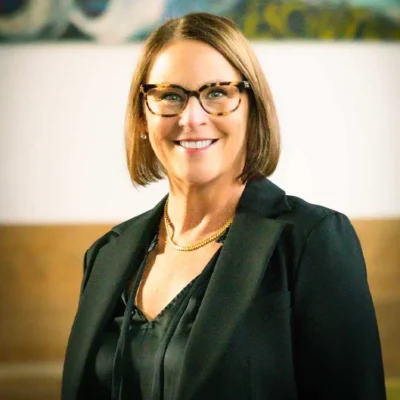 A headshot of Cindy Wallace