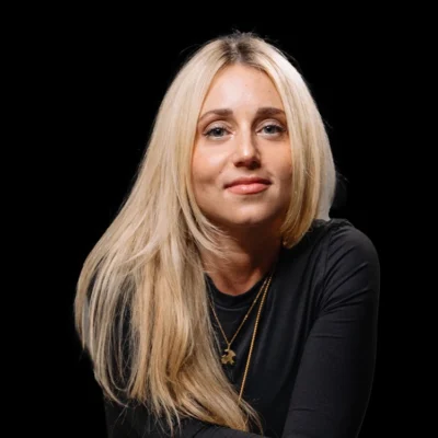 Portrait of Jenn Sonick, vice president of live entertainment at Legends Global. File name